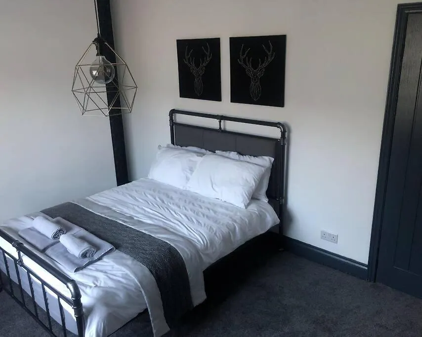 Stainsby House 4 Bedrooms Workstays Uk Stockton-on-Tees Holiday home